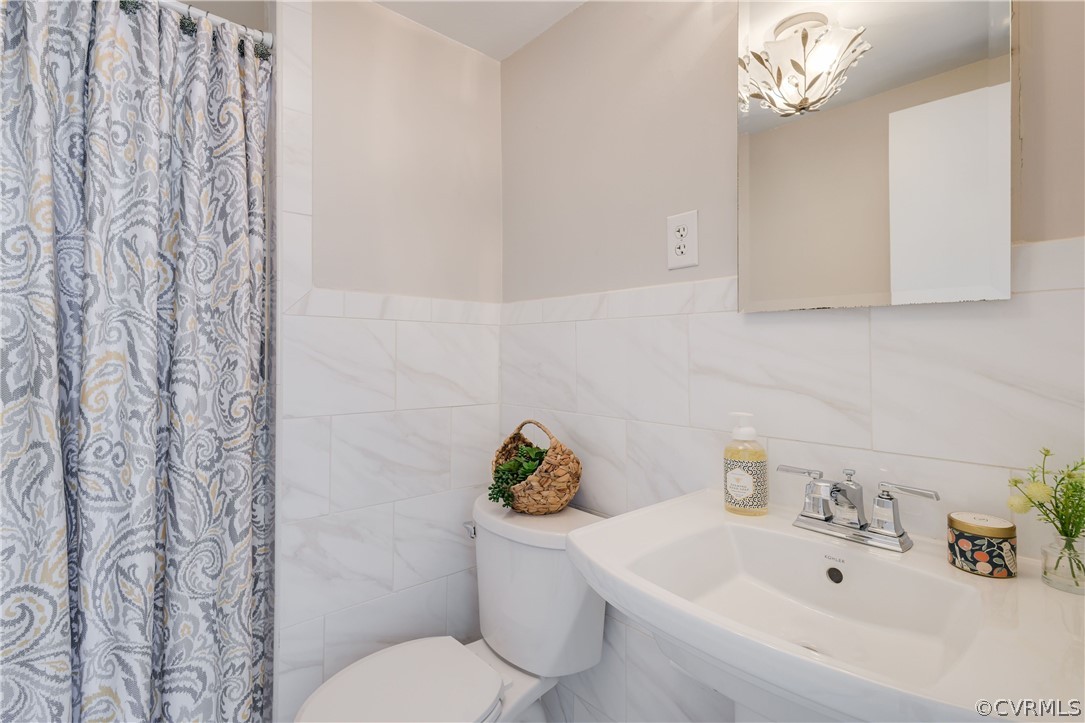 5100 Monument Avenue Unit: 614