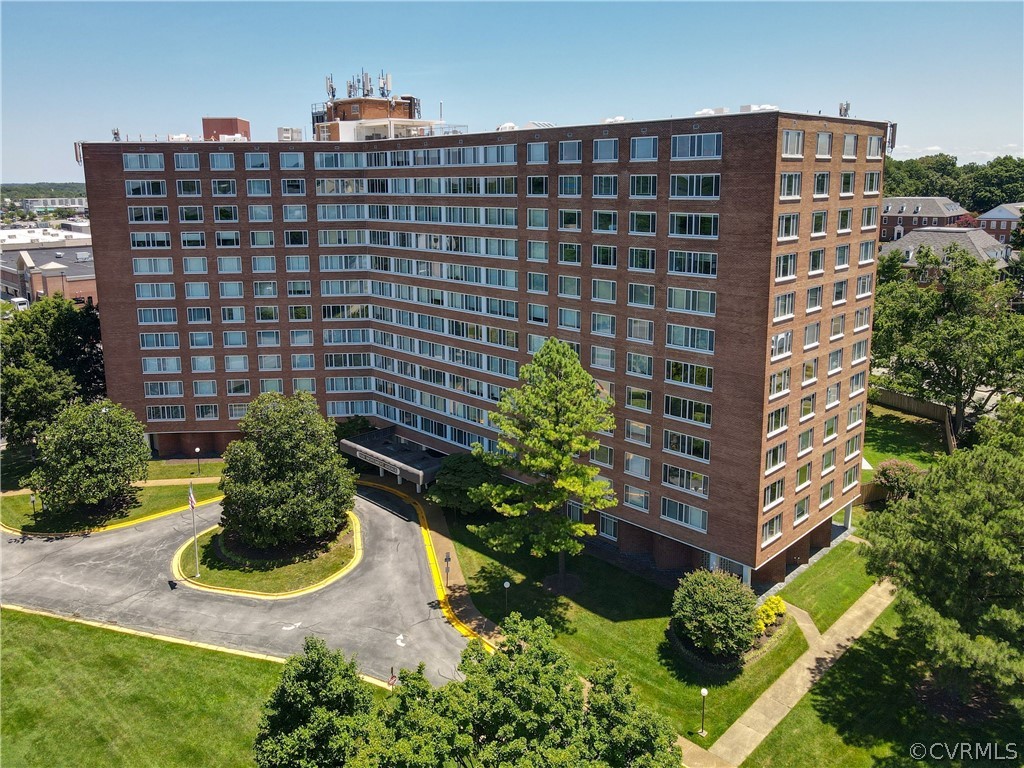 5100 Monument Avenue Unit: 614