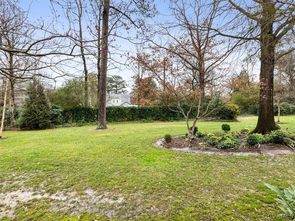 33 Hampton Commons Terrace Unit: 17