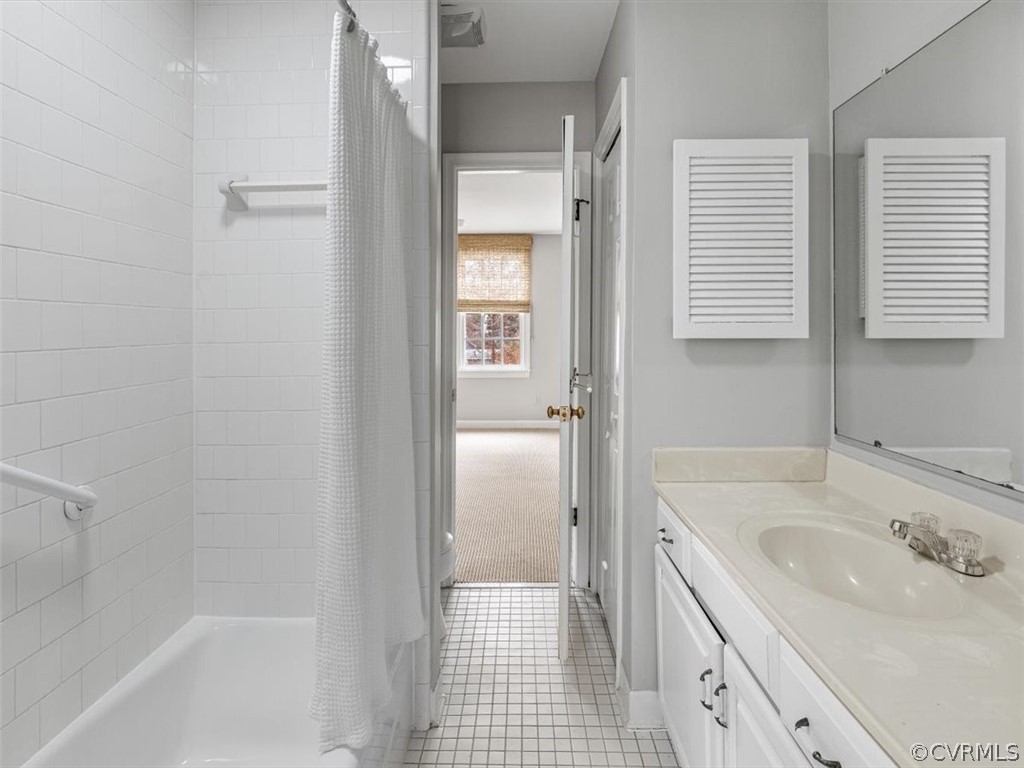 33 Hampton Commons Terrace Unit: 17