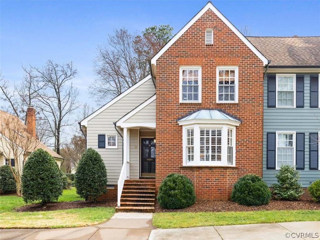 33 Hampton Commons Terrace Unit: 17