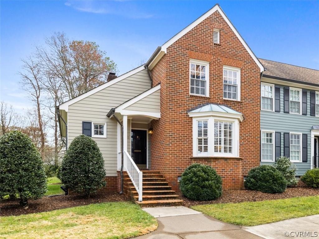 33 Hampton Commons Terrace Unit: 17