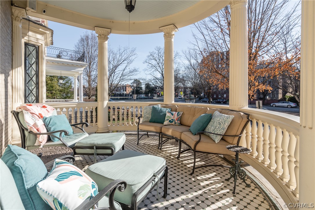 1812 Monument Avenue