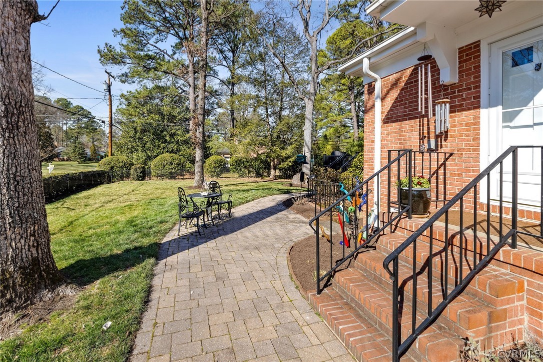 300 El Dorado Drive