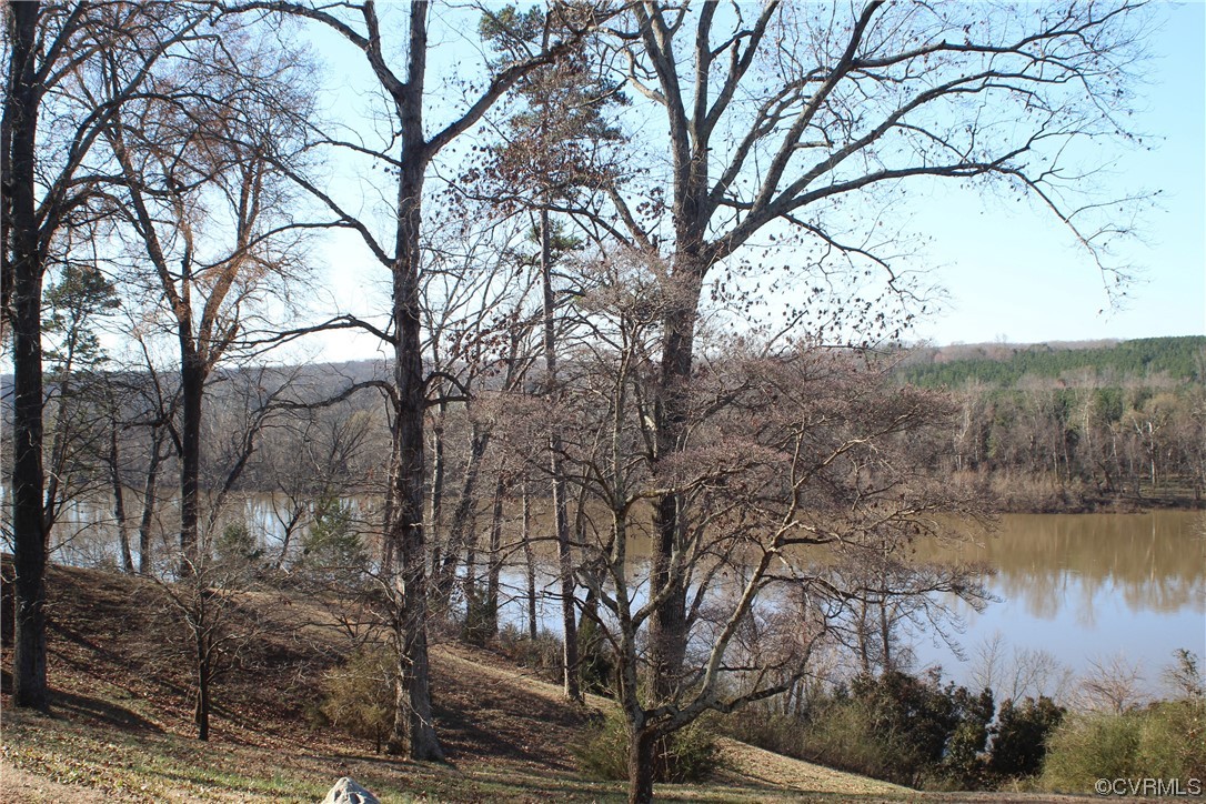 1519 River View Road