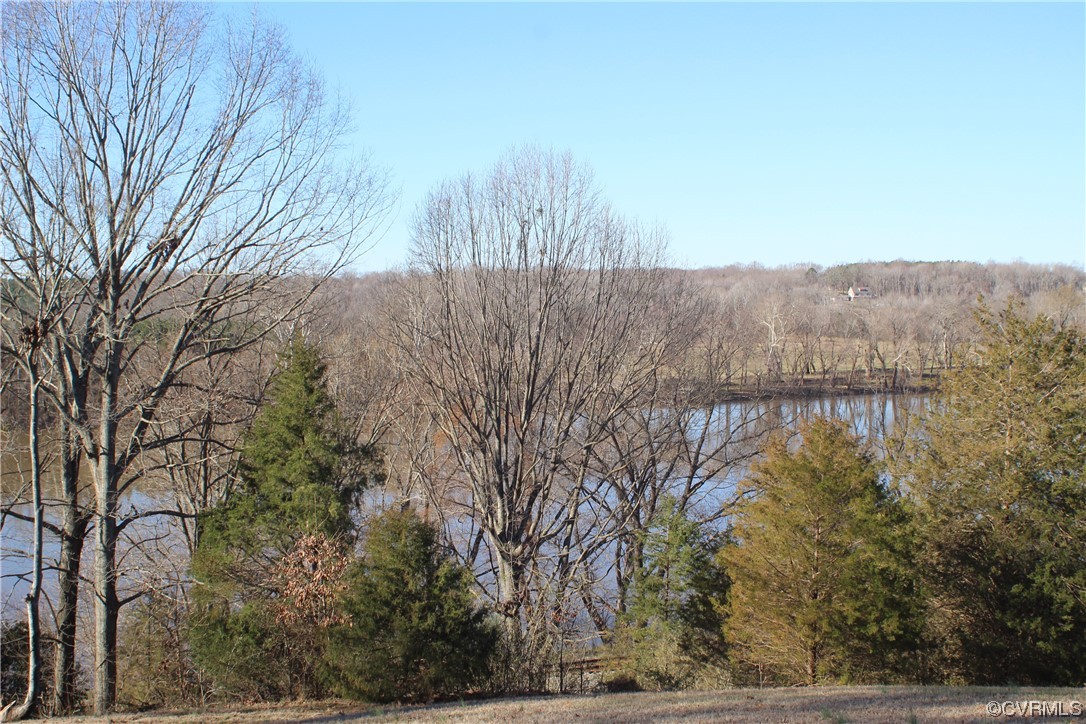 1519 River View Road