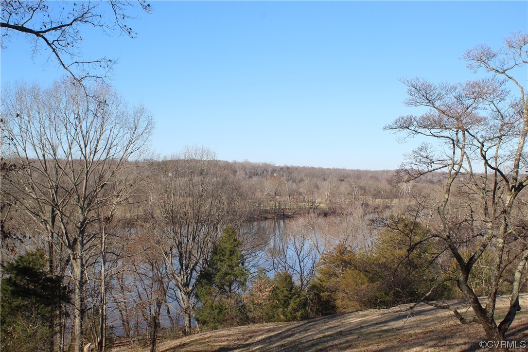 1519 River View Road