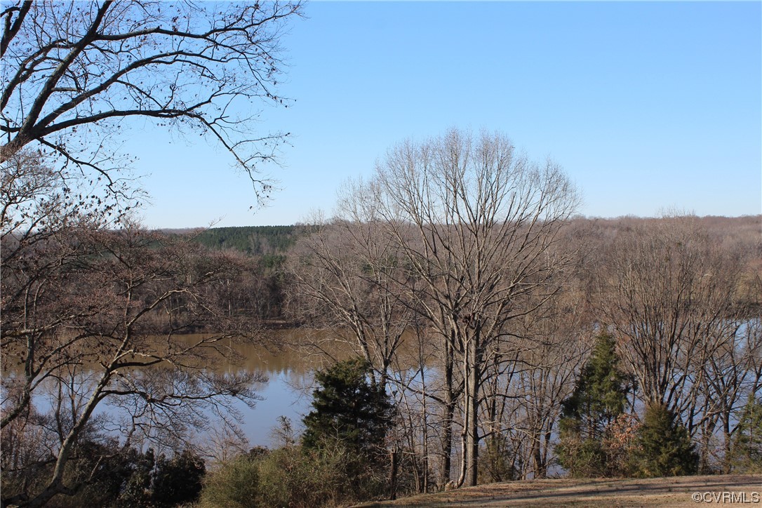 1519 River View Road