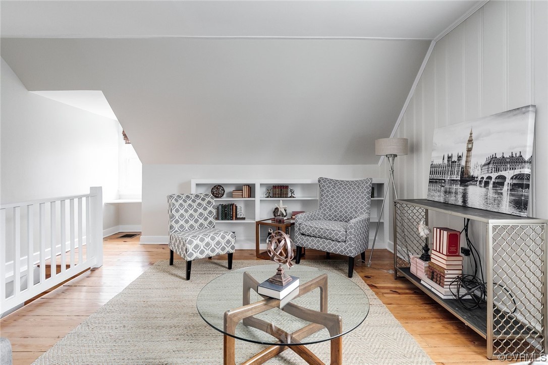4632 Leonard Parkway
