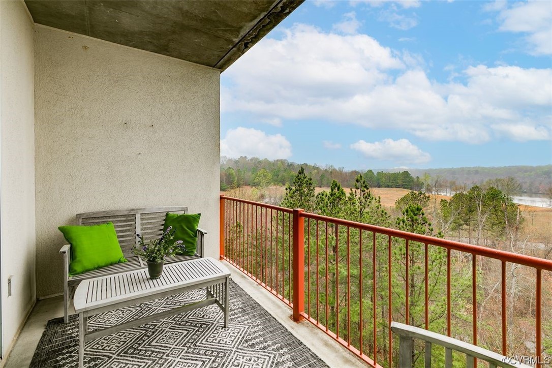 301 Beacon Ridge Drive Unit: 504