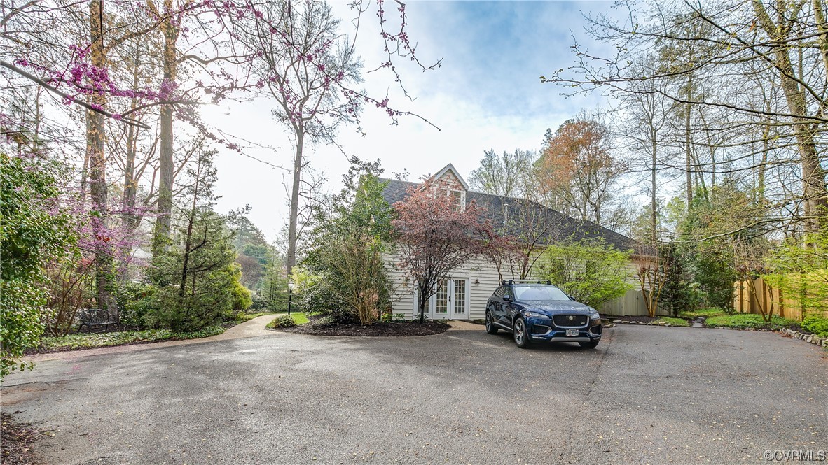 7679 Rockfalls Drive