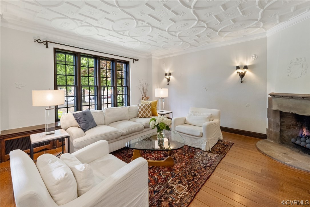 3102 Monument Avenue