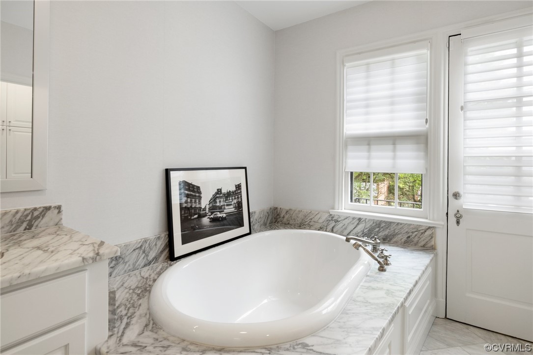 3102 Monument Avenue