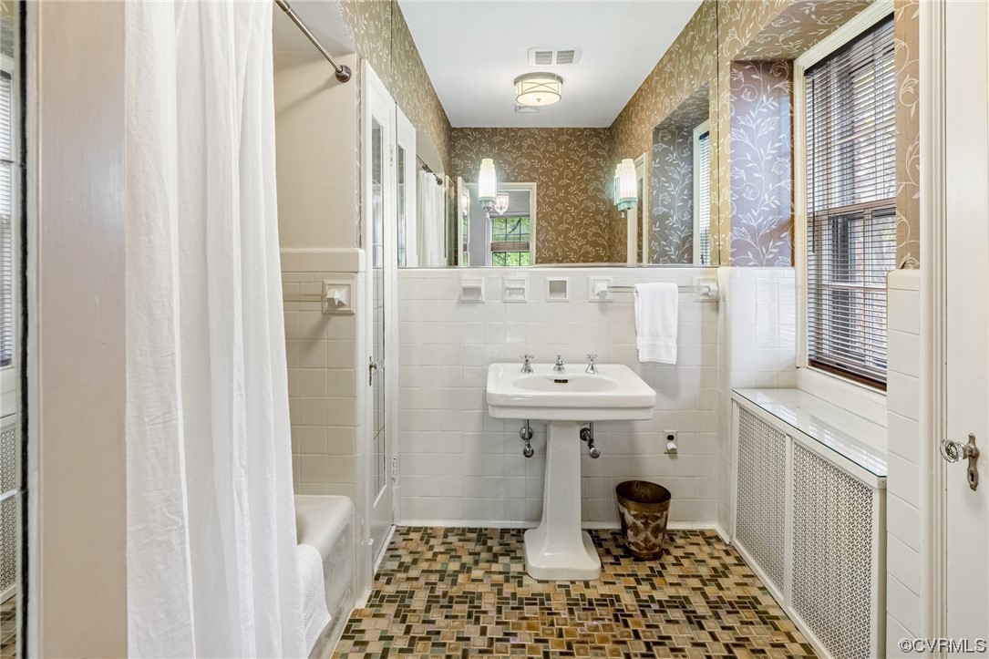 3102 Monument Avenue