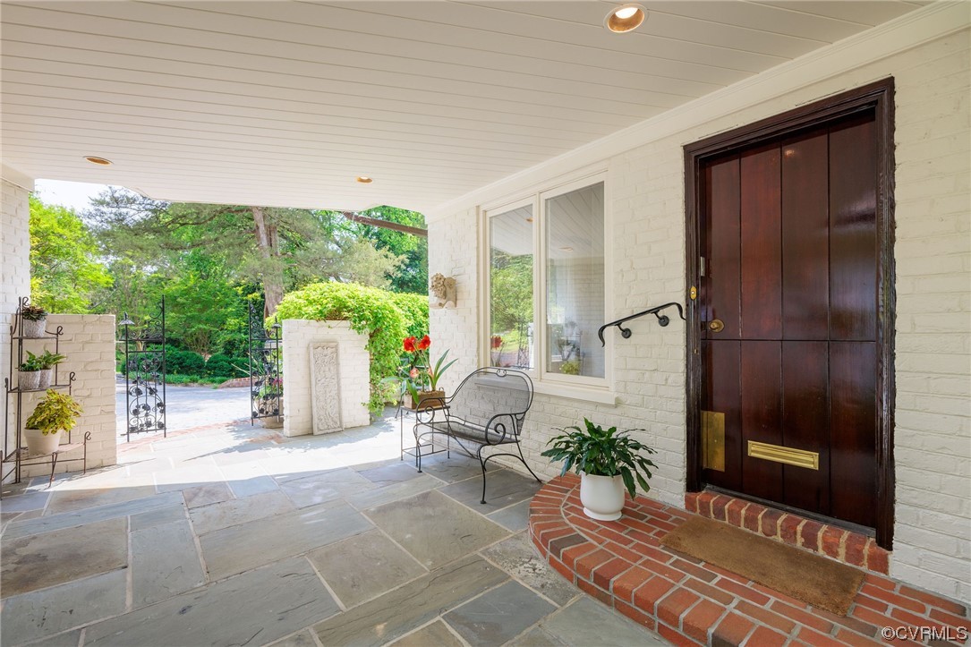 6120 Saint Andrews Lane