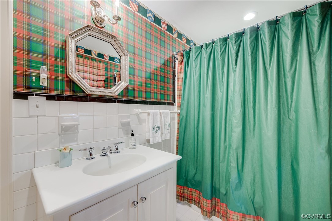 6120 Saint Andrews Lane