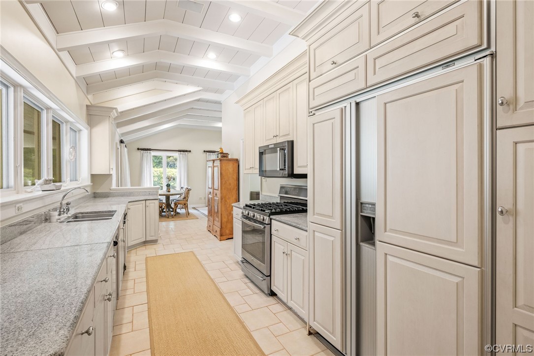 6120 Saint Andrews Lane