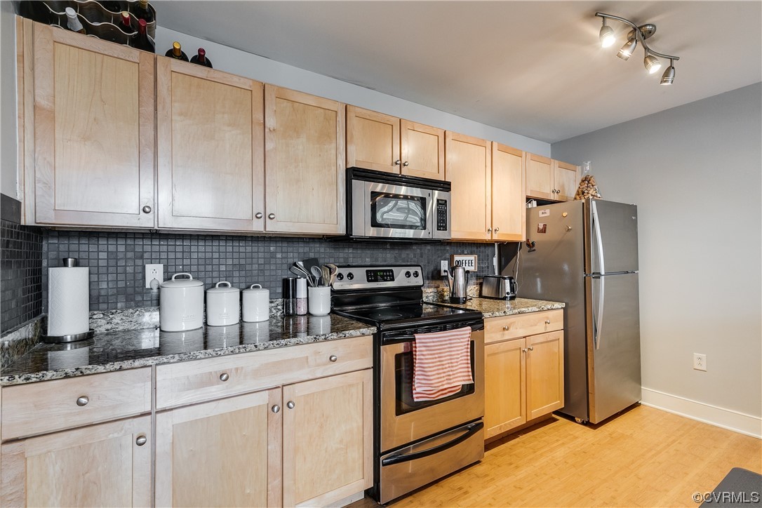 110 W Marshall Street Unit: U28