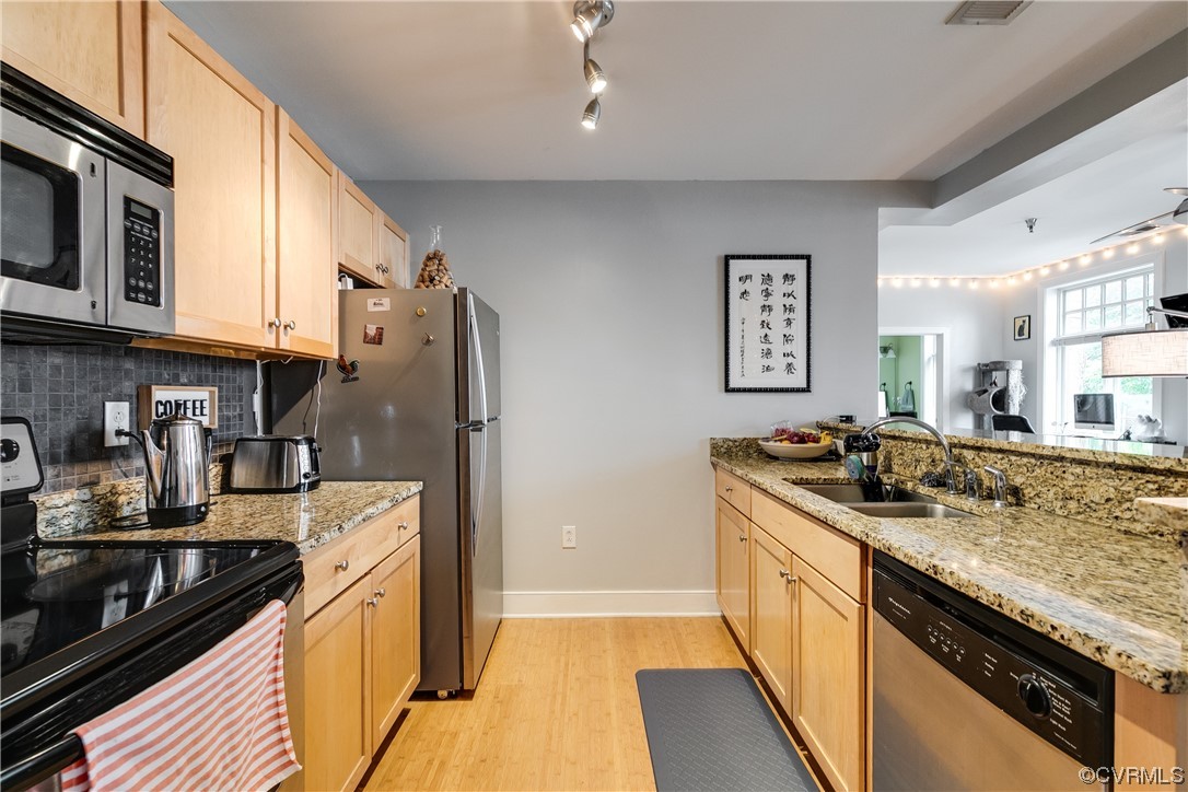 110 W Marshall Street Unit: U28