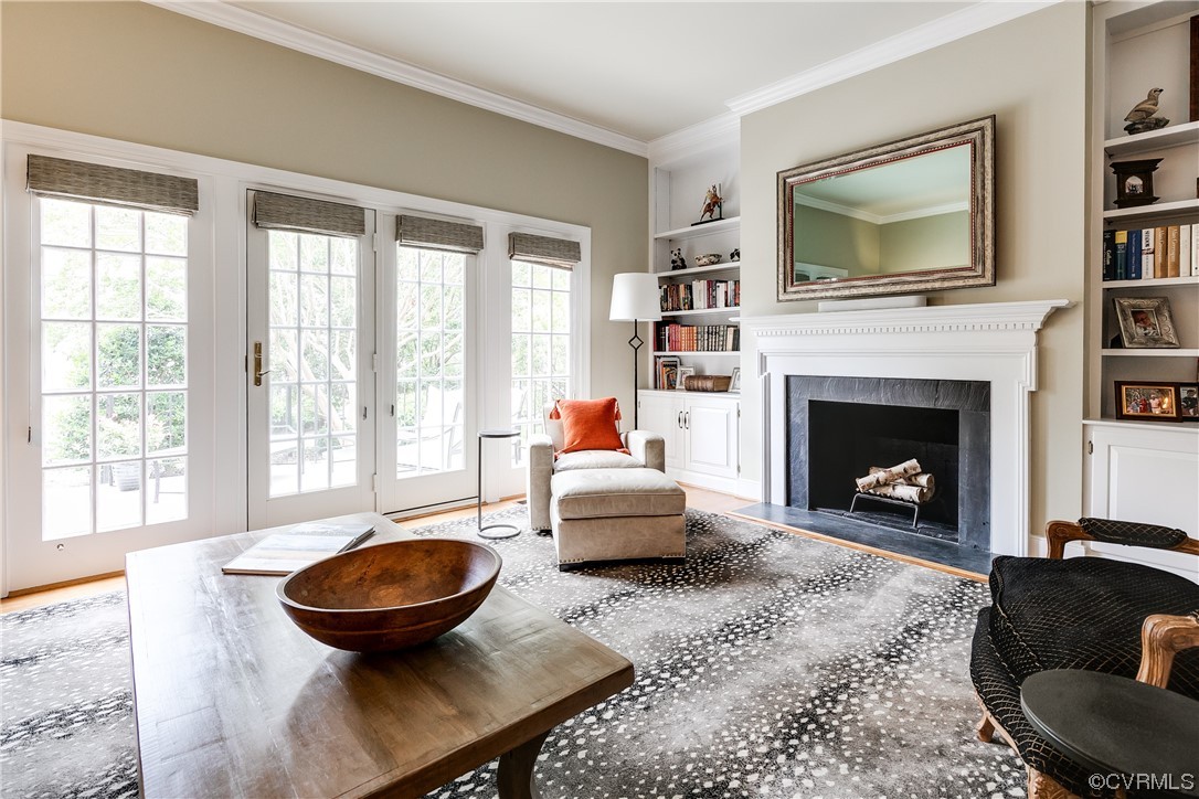 300 N RIDGE Road Unit: 18