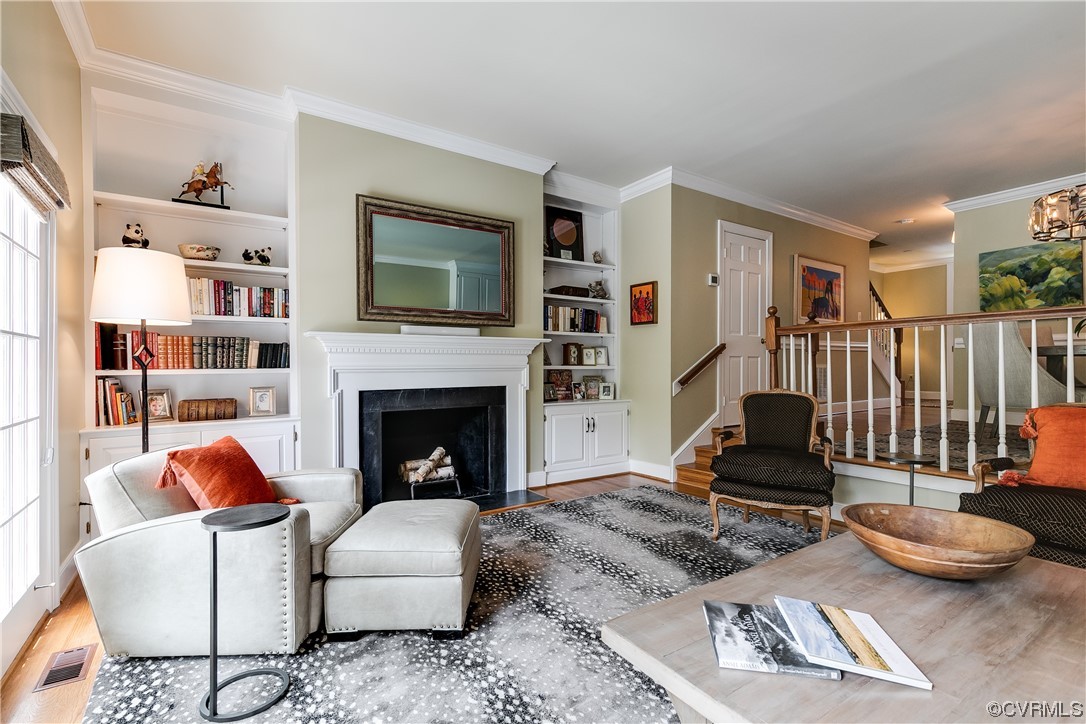 300 N RIDGE Road Unit: 18