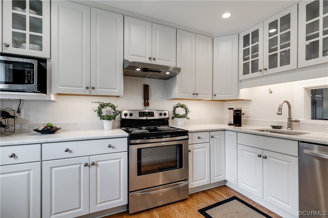 300 N RIDGE Road Unit: 18