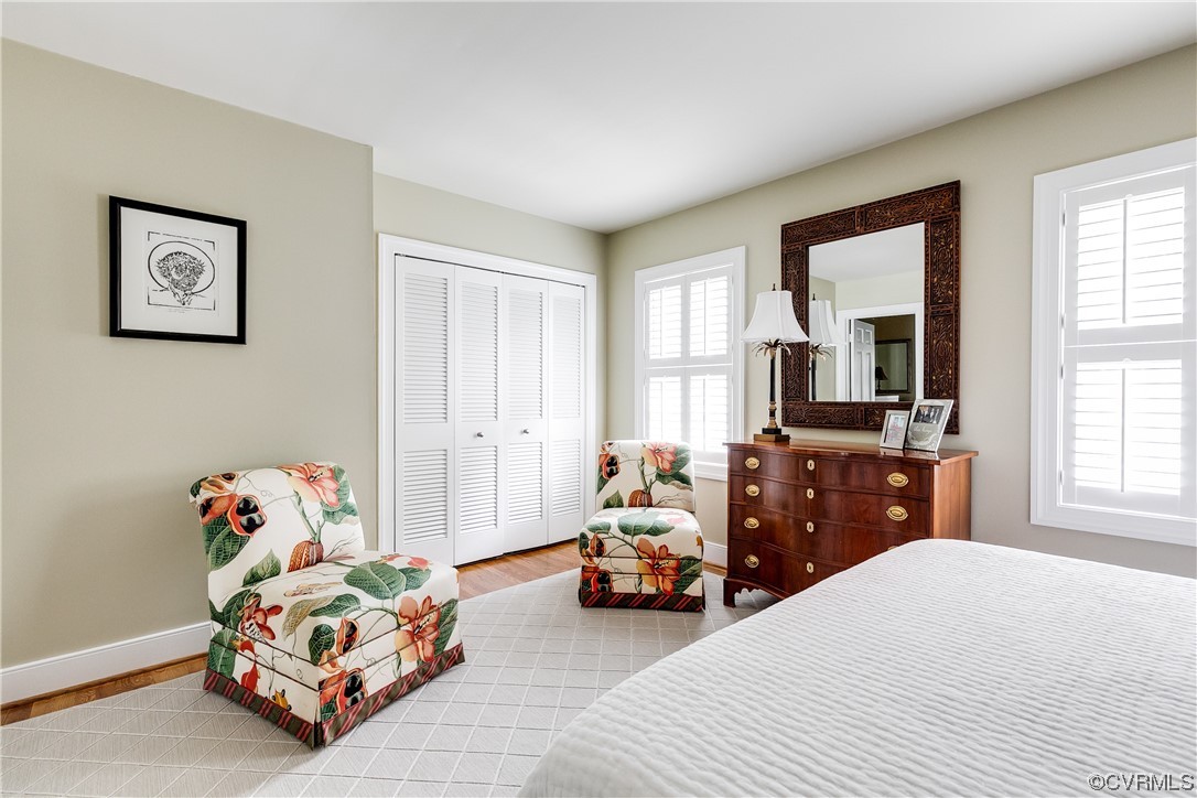300 N RIDGE Road Unit: 18