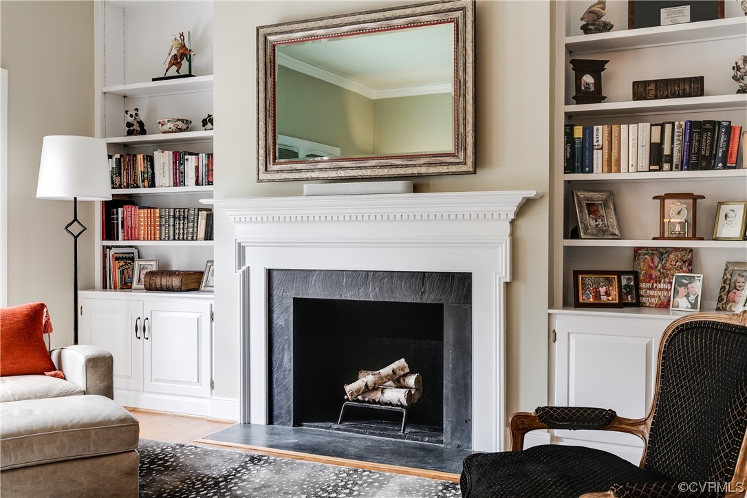 300 N RIDGE Road Unit: 18