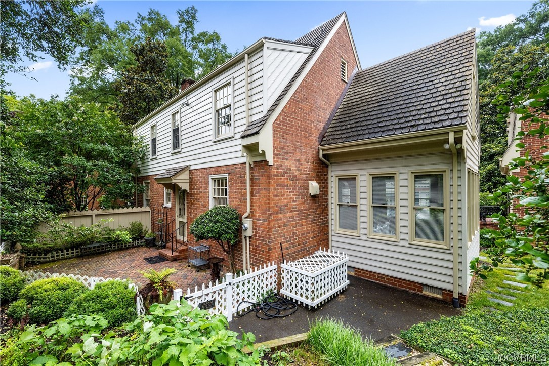 6161 River Road Unit: 9