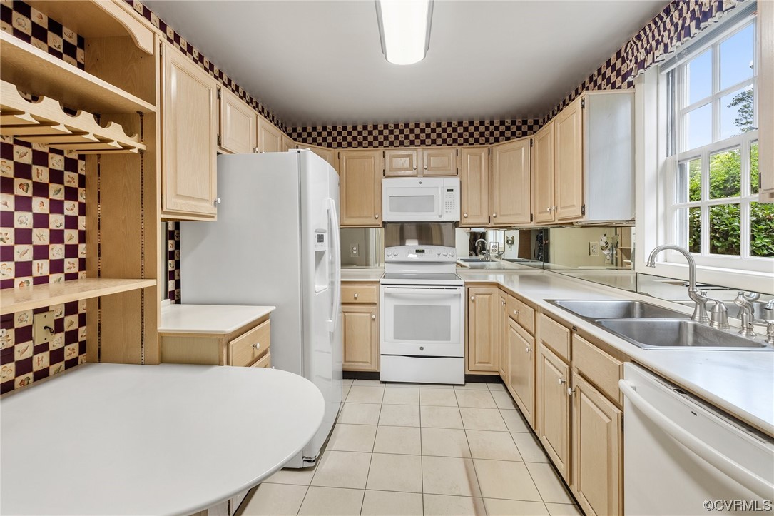 6161 River Road Unit: 9