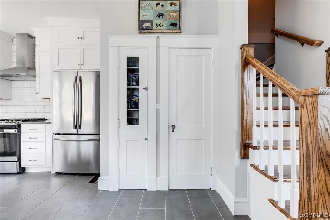 6806 Kensington Avenue