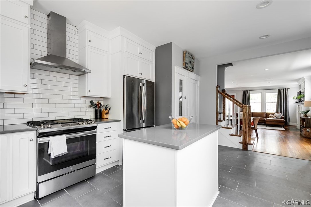 6806 Kensington Avenue