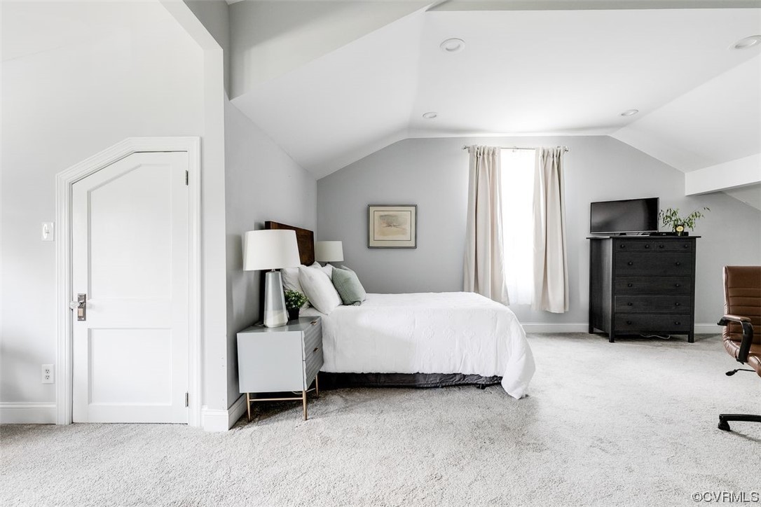 6806 Kensington Avenue