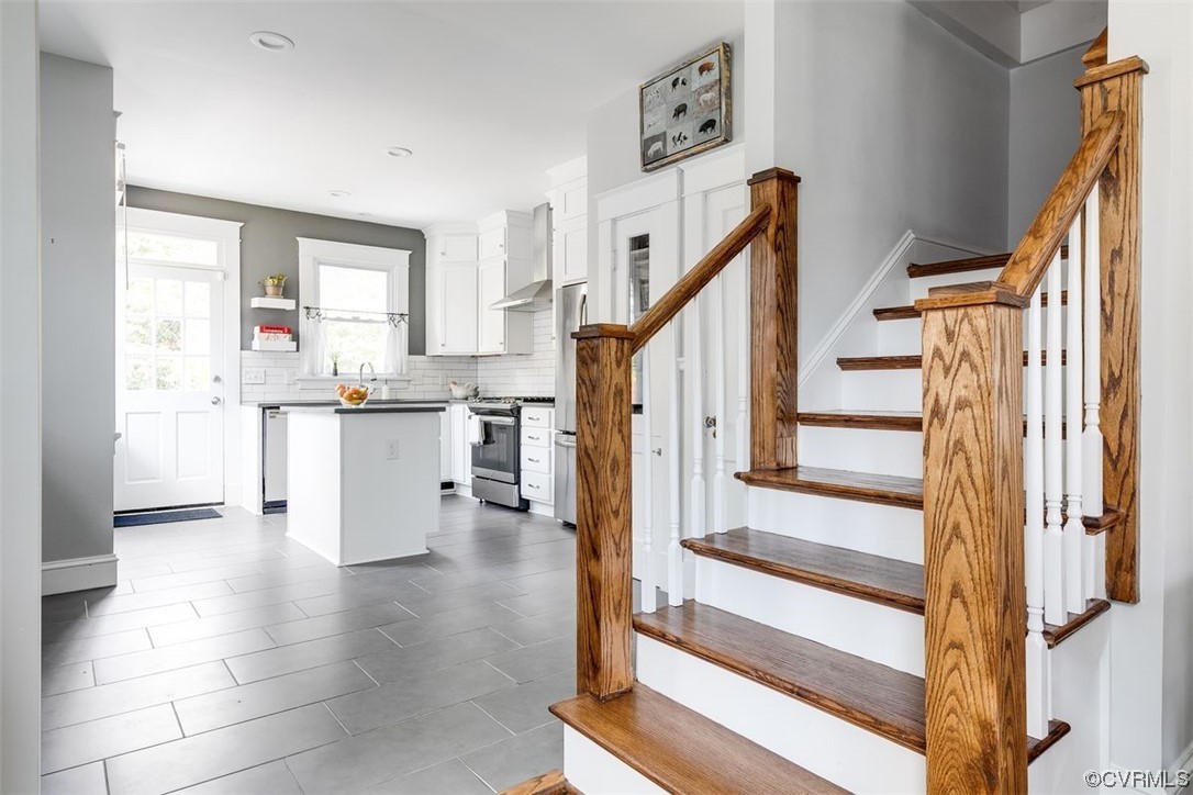 6806 Kensington Avenue