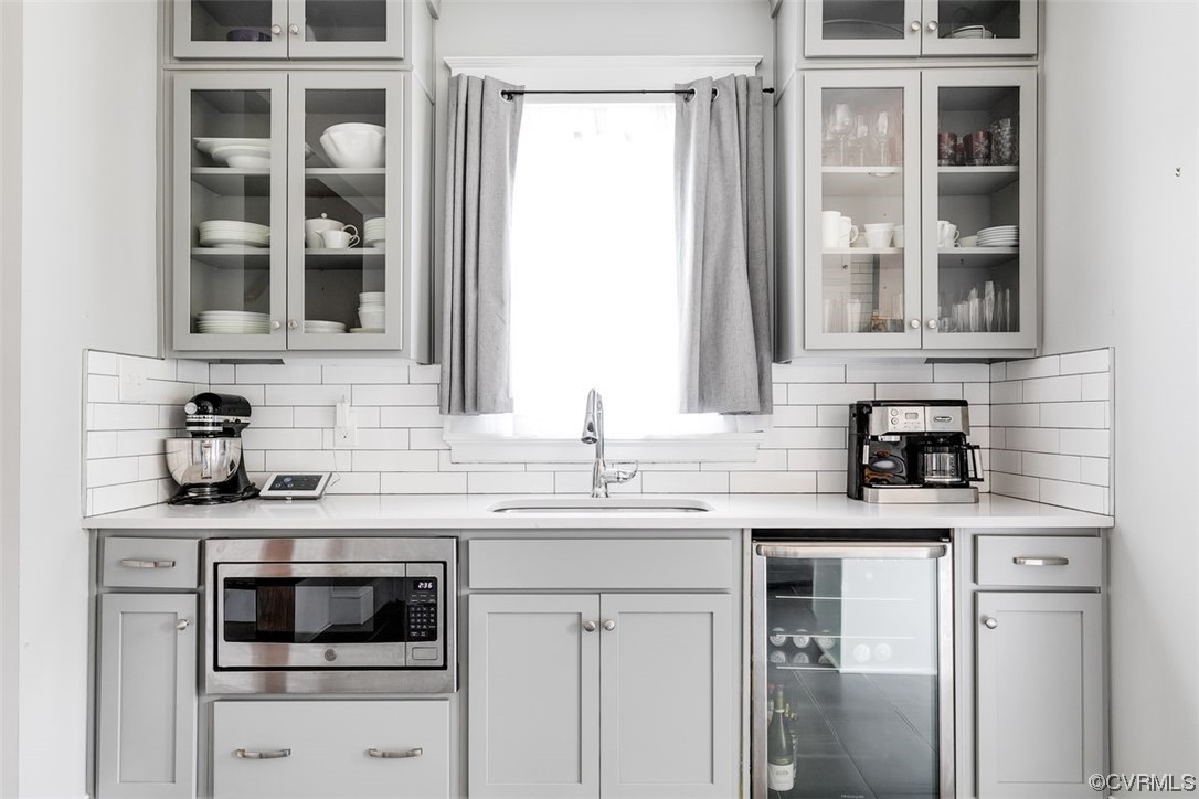 6806 Kensington Avenue