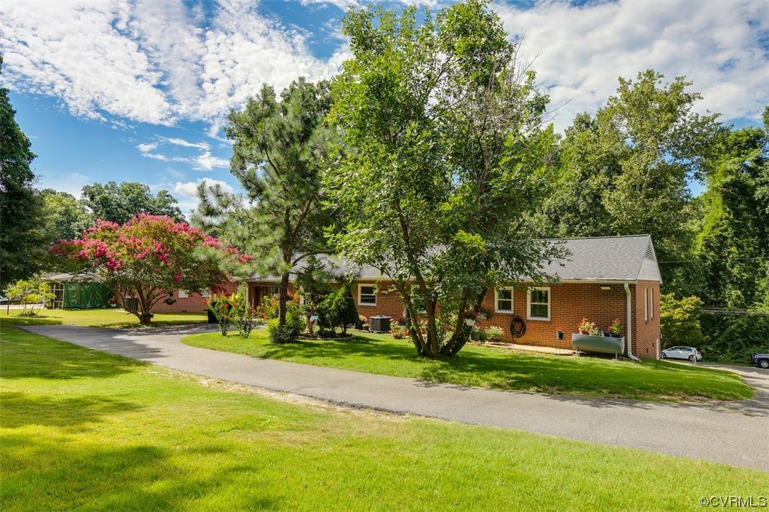 5252 Gravelbrook Drive
