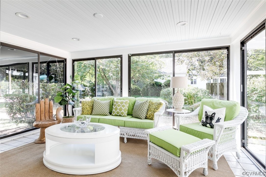 2 Canterbury Road