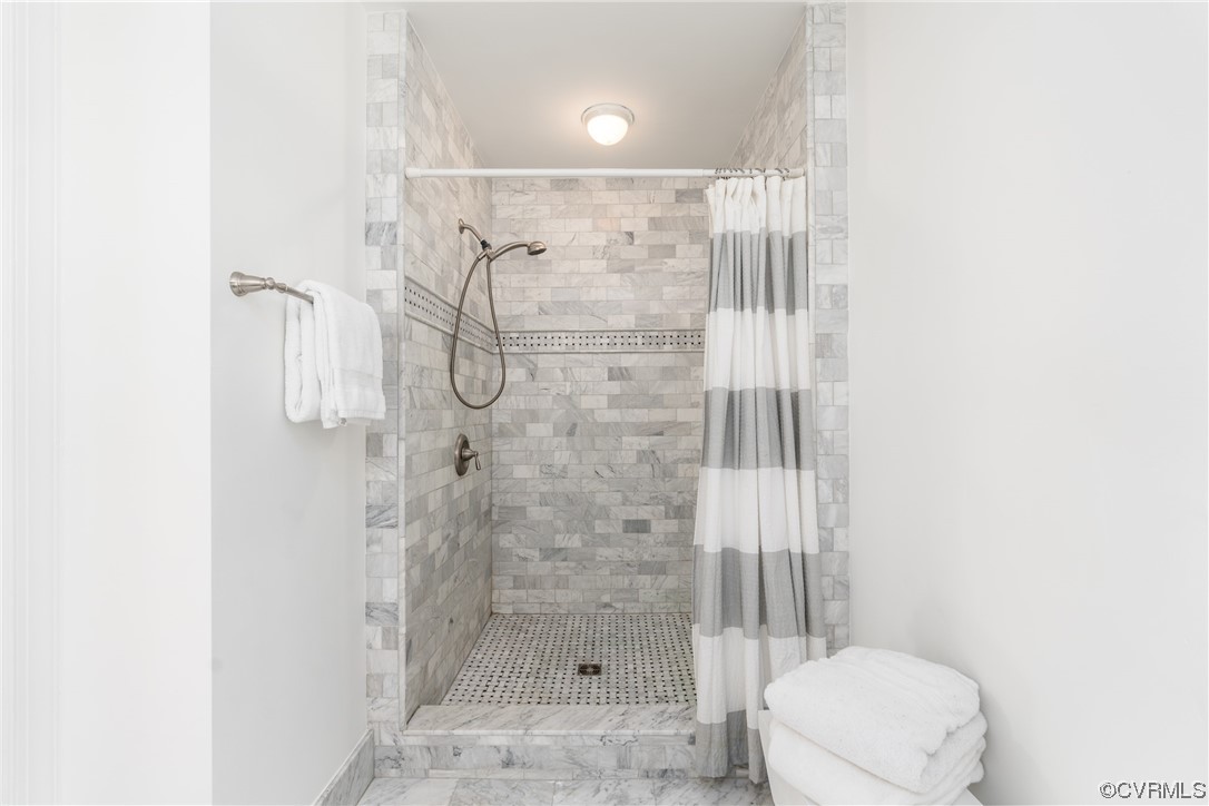 1720 Old Orchard Lane