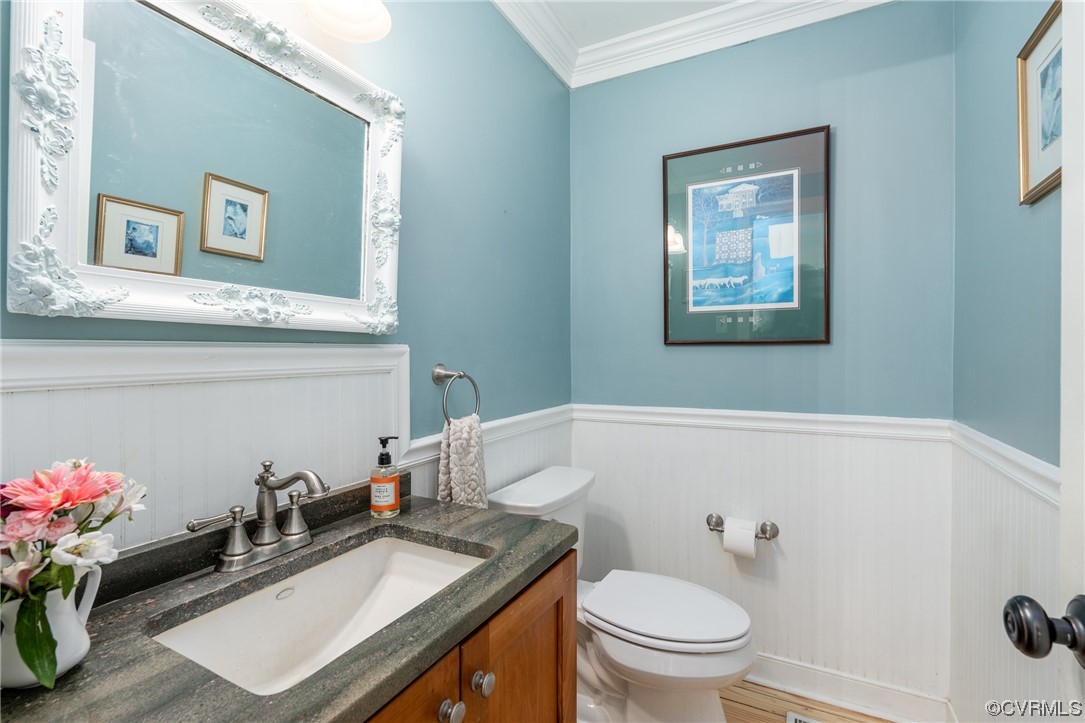 1720 Old Orchard Lane