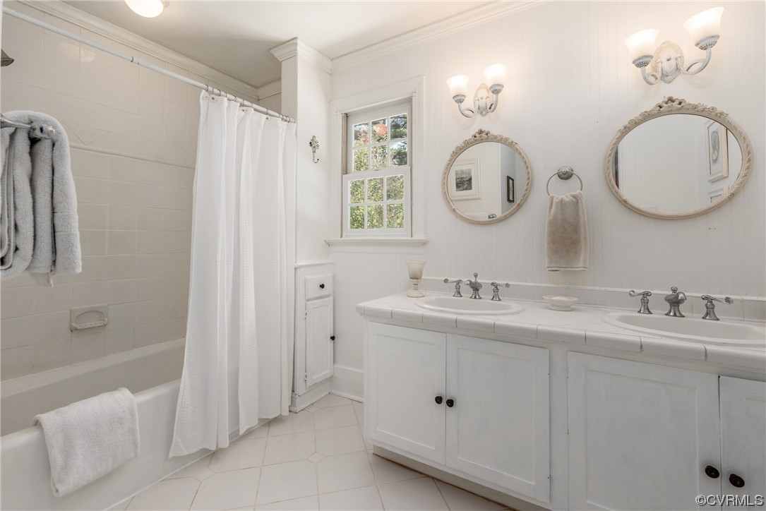 1720 Old Orchard Lane