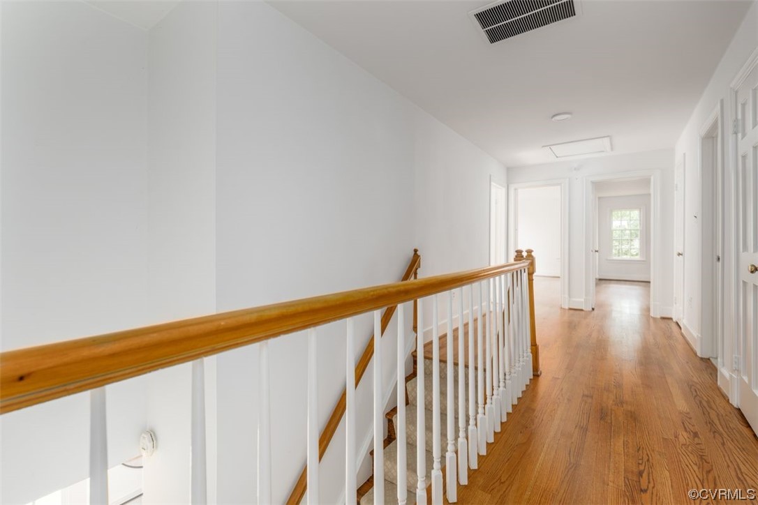 100 N Mooreland Road