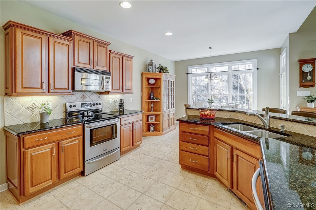 10607 Macandrew Lane