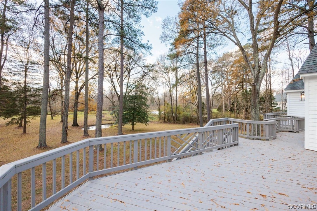 4 Lorraine Station Road