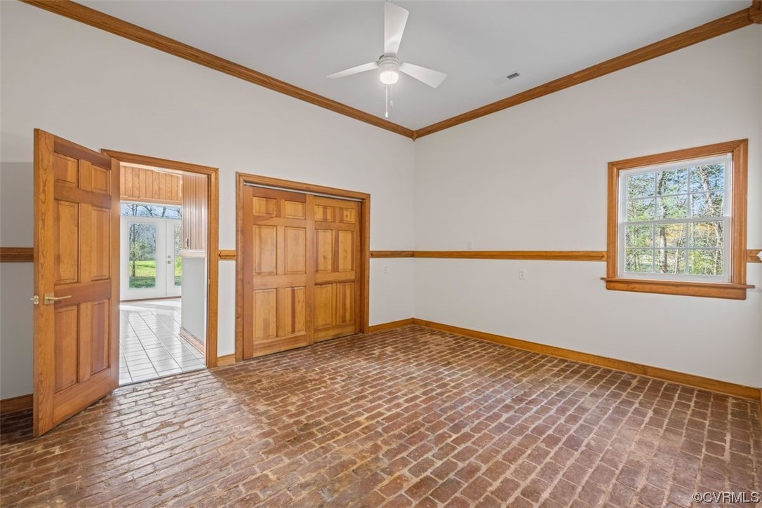 4 Lorraine Station Road