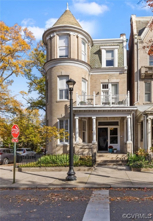 1652 W Grace Street Unit: U1A