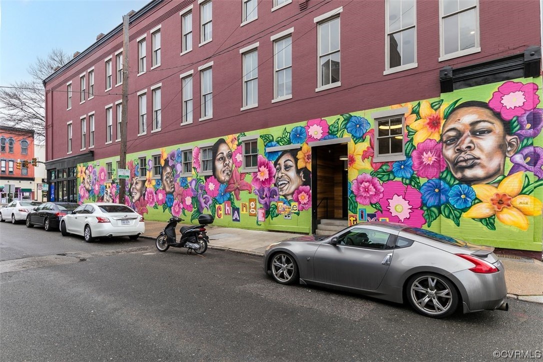 12 E Clay Street