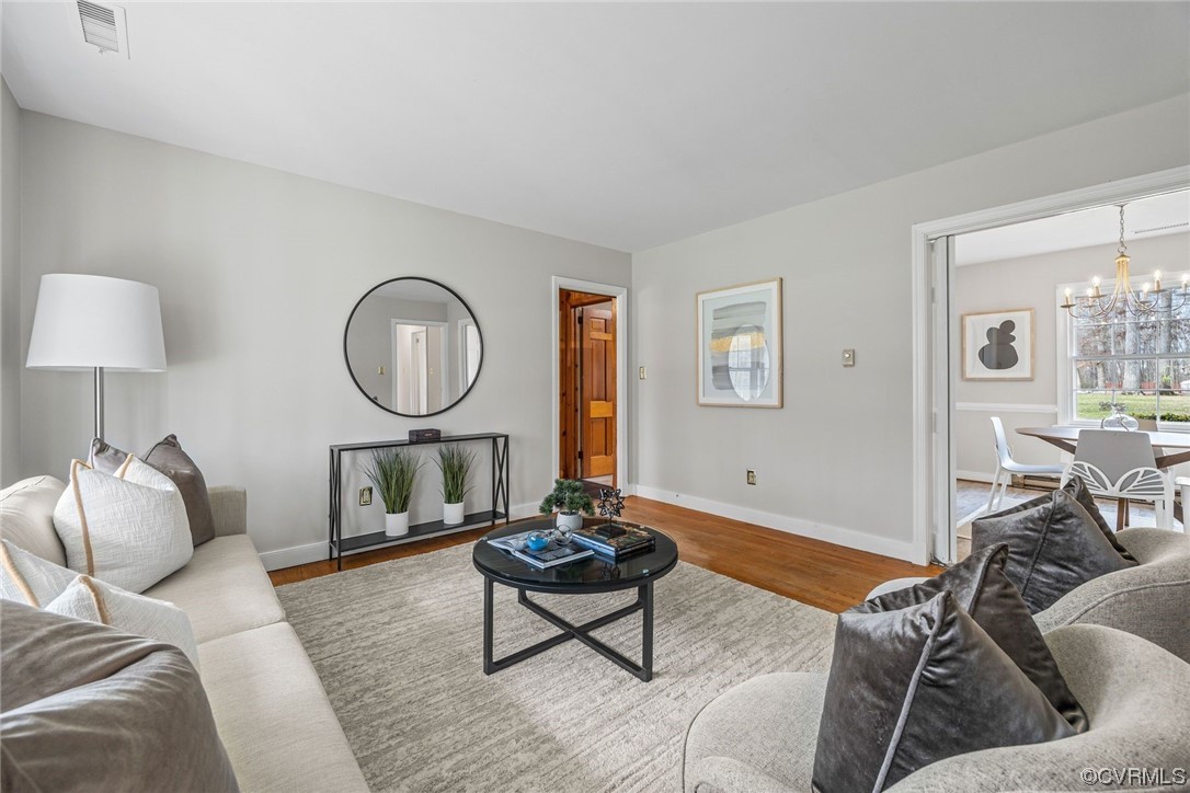 562 & 566 Ville Ponteaux Ln