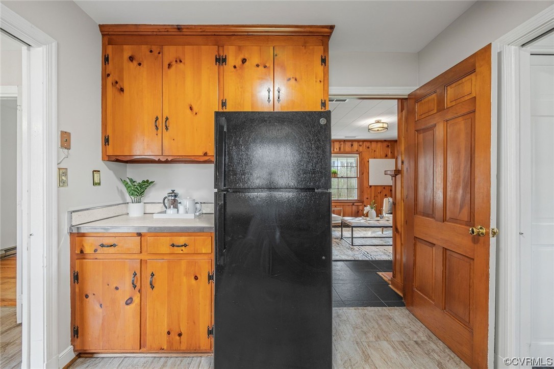 562 & 566 Ville Ponteaux Ln