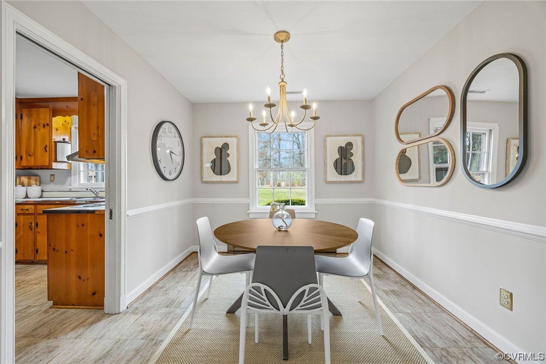 562 & 566 Ville Ponteaux Ln