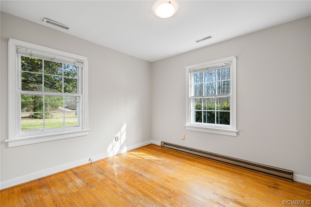 562 & 566 Ville Ponteaux Ln